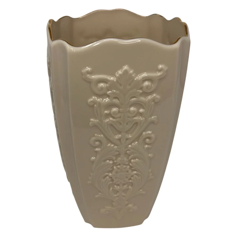 Lenox Eros Vintage Porcelain Vase Ivory Gold Gilt Embossed Floral Made‎ USA